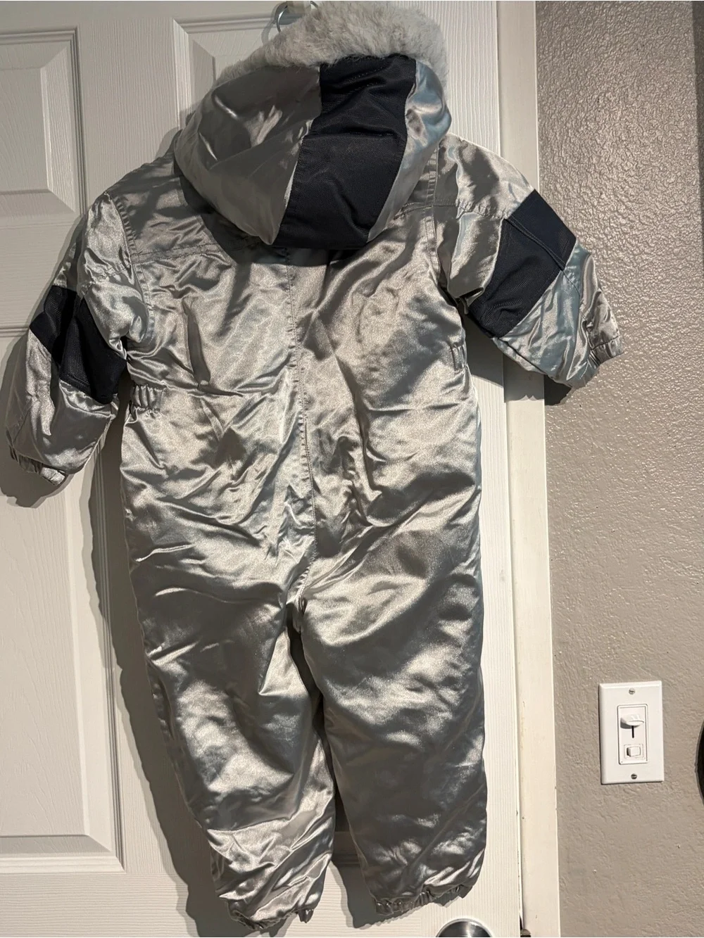 Baby Gap Metallic Silver Snow Suit Size 3T Silver Full Zip